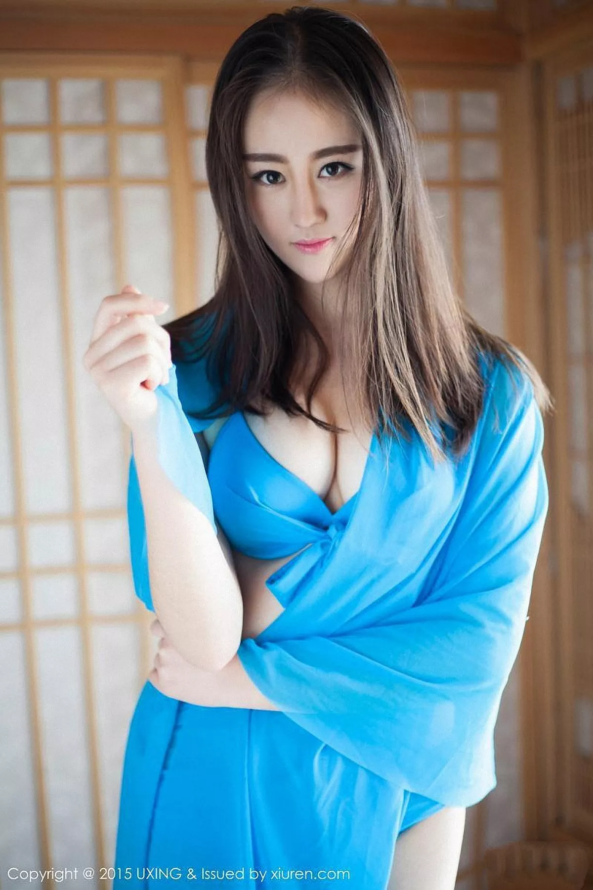 王朝朝写真
