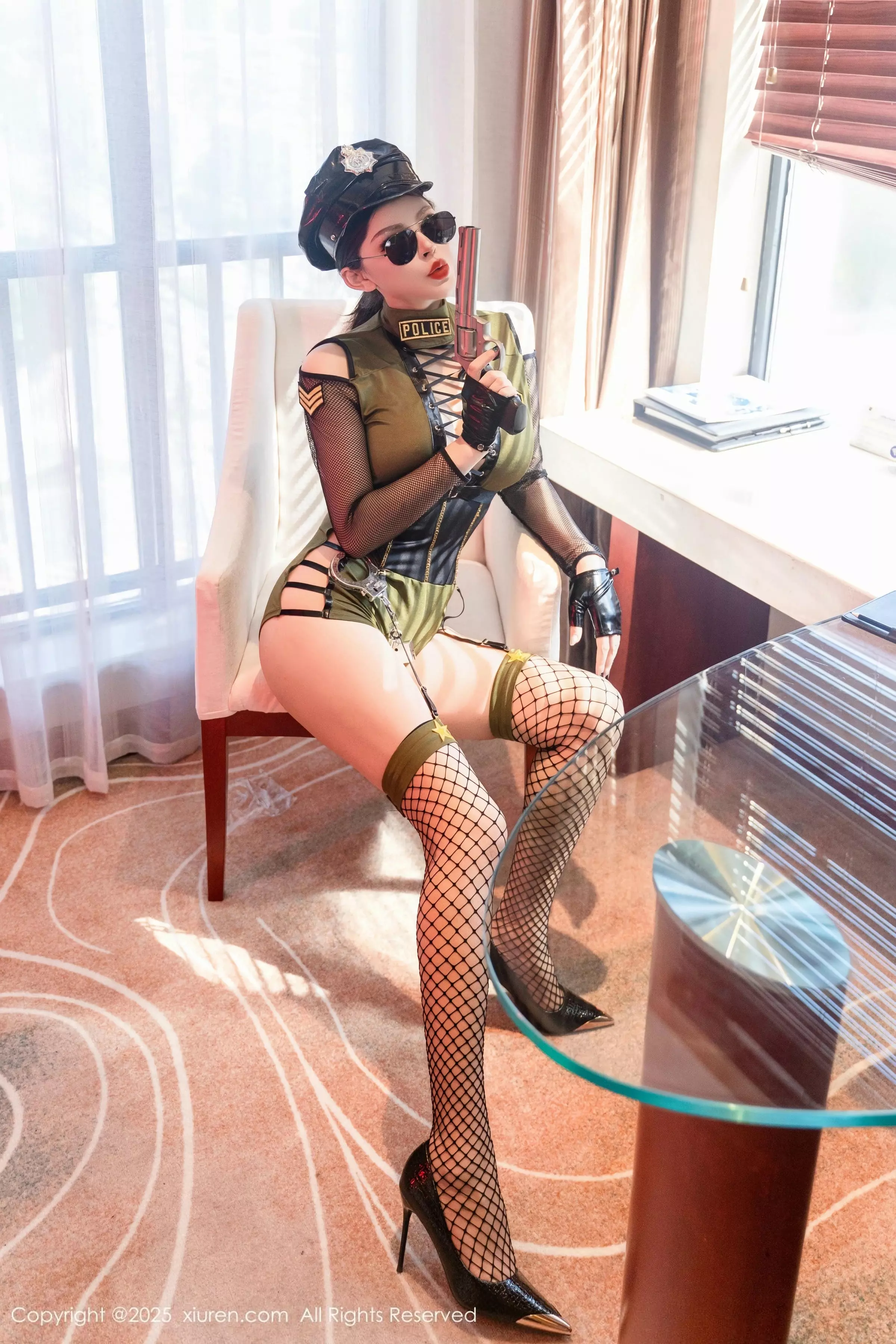 伊丽莎有点白写真