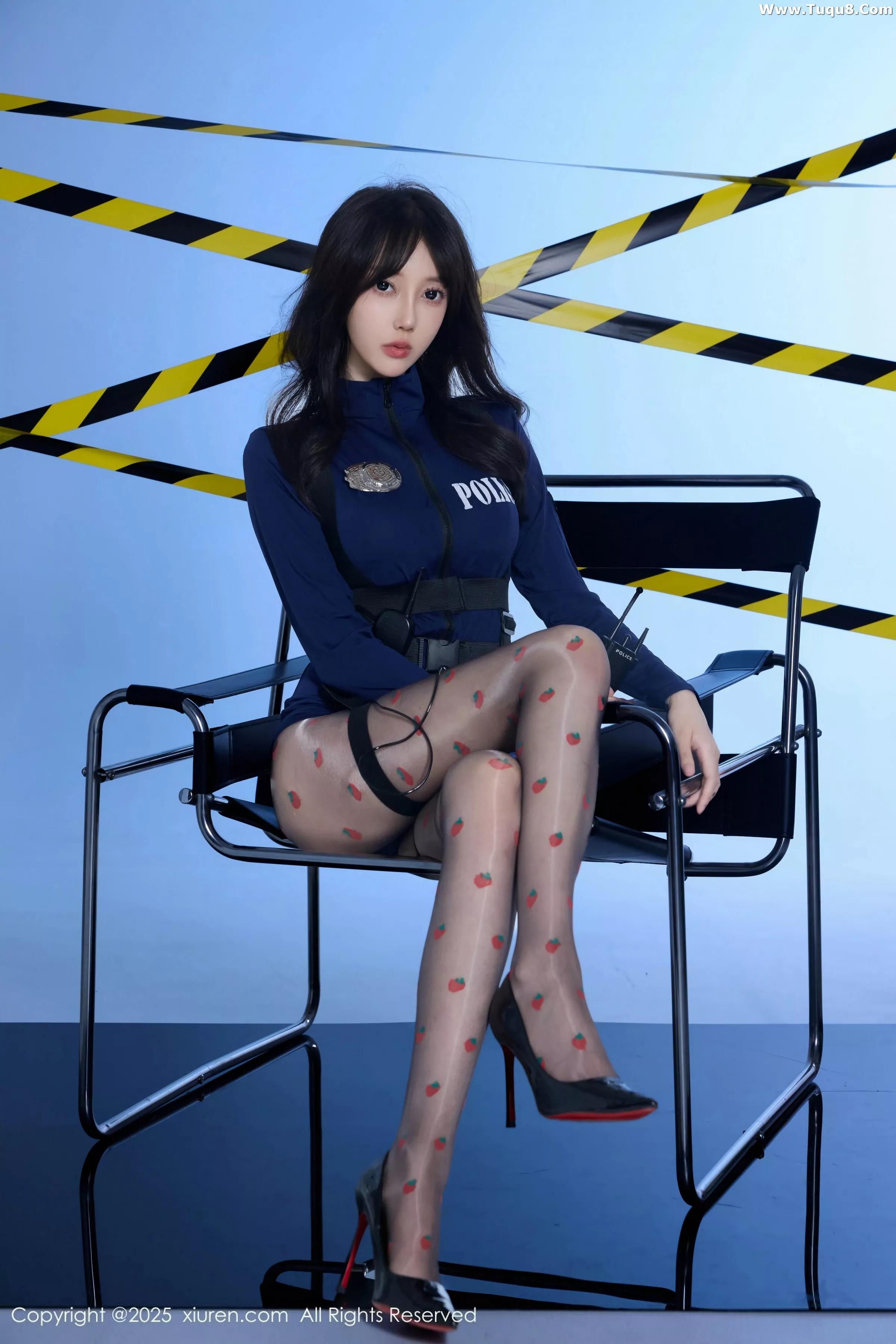 秀人集.com_[XiuRen秀人网]No.10544_模特玥儿玥er性感制服配草莓黑丝+胶带裹身秀曼妙身姿诱惑写真68P