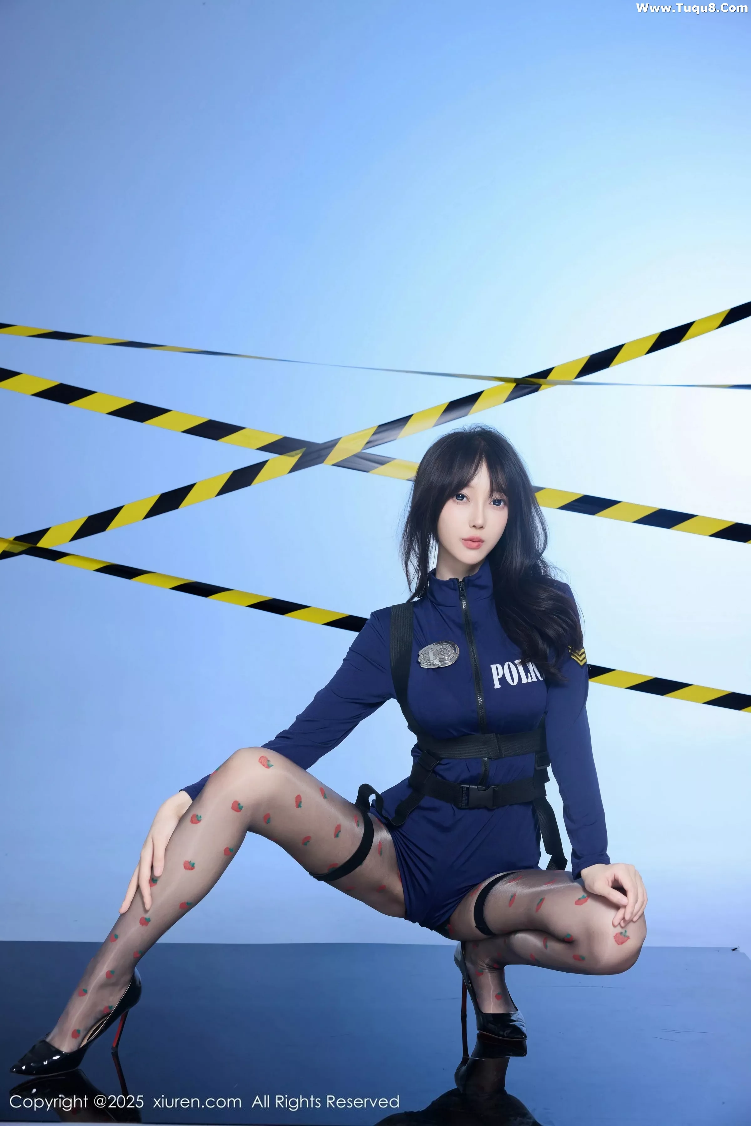 秀人集.com_[XiuRen秀人网]No.10544_模特玥儿玥er性感制服配草莓黑丝+胶带裹身秀曼妙身姿诱惑写真68P