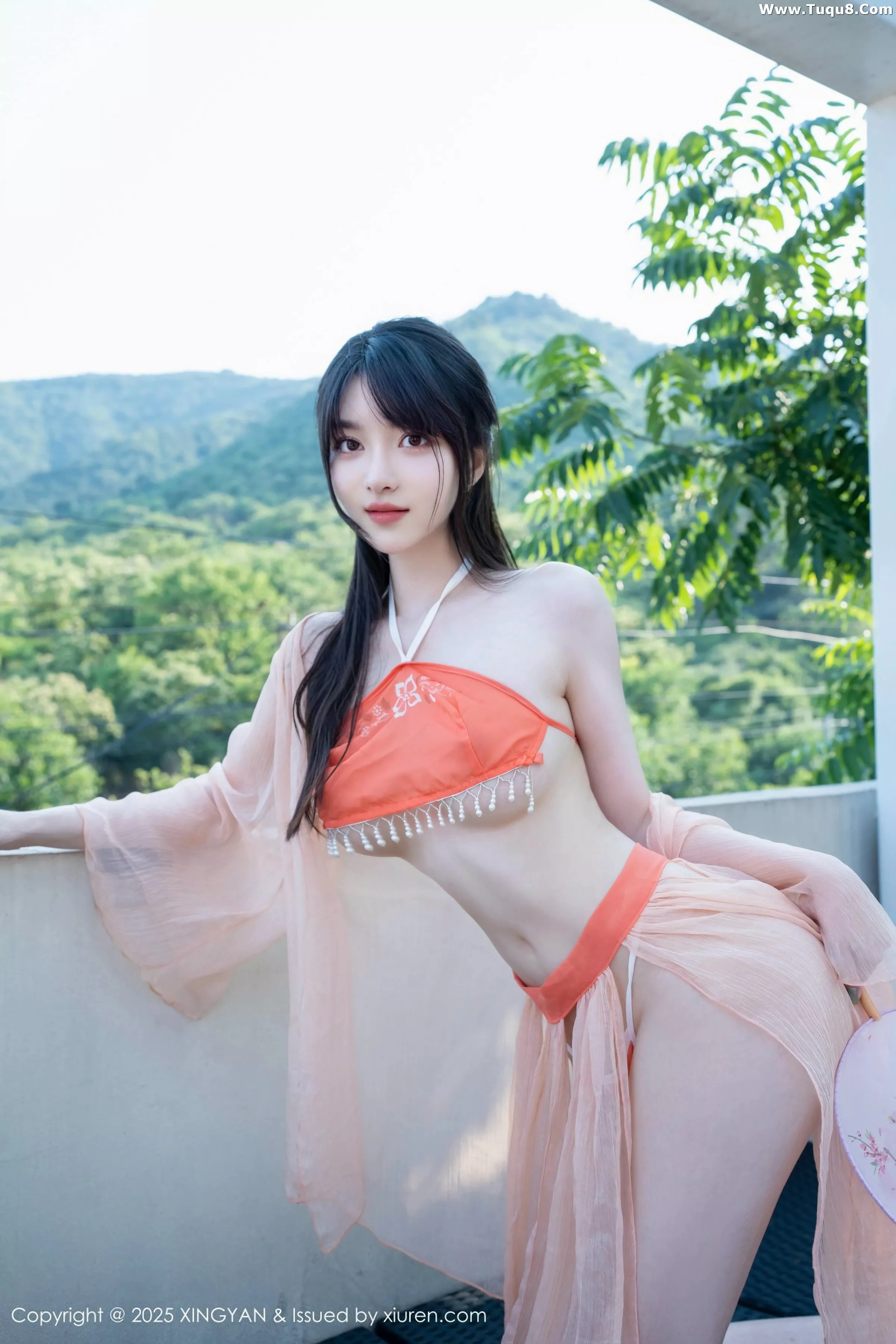 秀人集.com_[XINGYAN星颜社]VOL.369_模特白露lulu性感粉色情趣肚兜服饰秀曼妙身姿惹火诱惑写真68P