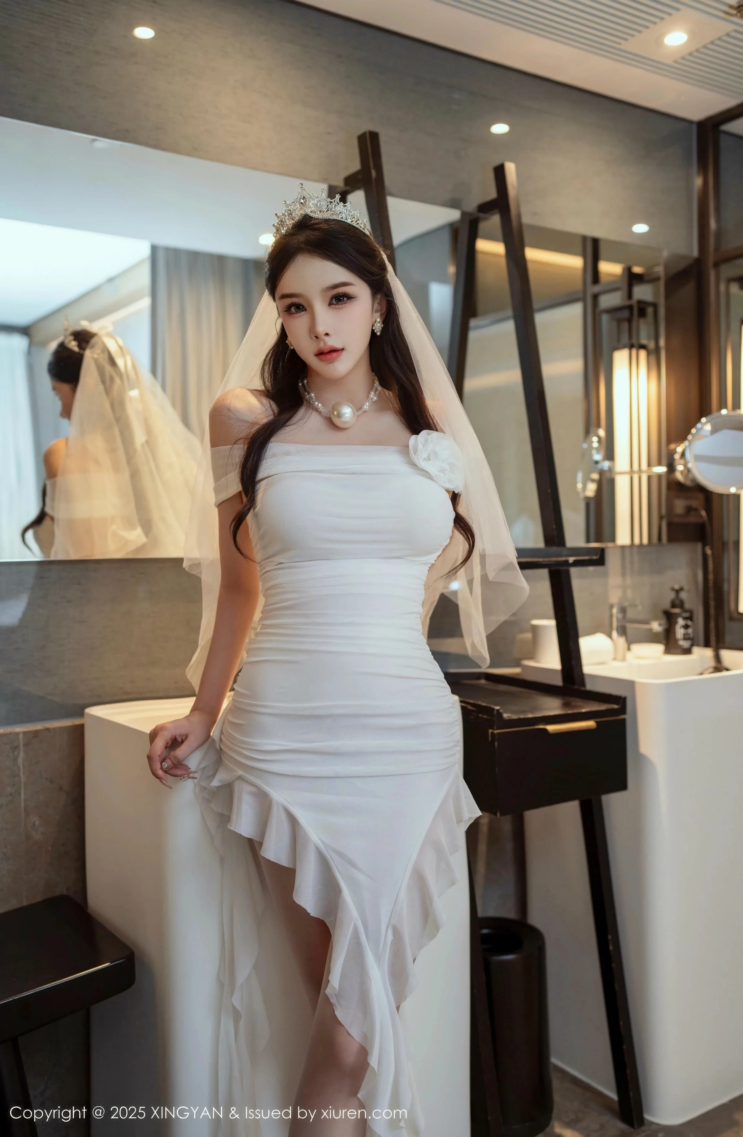 秀人集.com_[XINGYAN星颜社]VOL.388_女神李丽莎私房合集性感白色薄透婚纱服饰秀惹火身材诱惑写真61P