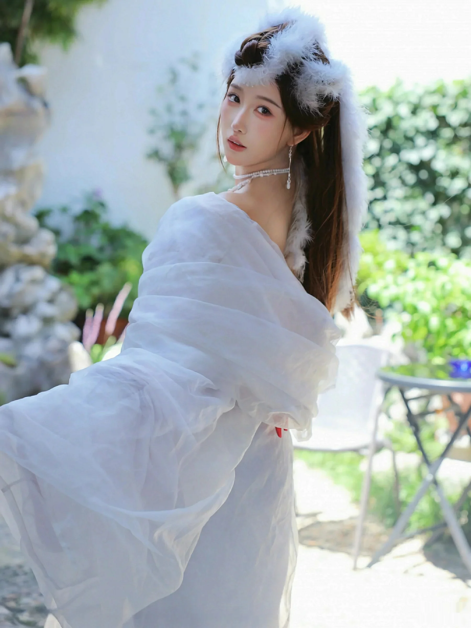 秀人集.com_[XiuRen秀人网]No.10843_模特金允希Yuki性感白色锦毛鼠装扮低胸秀丰腴身材完美诱惑写真78P