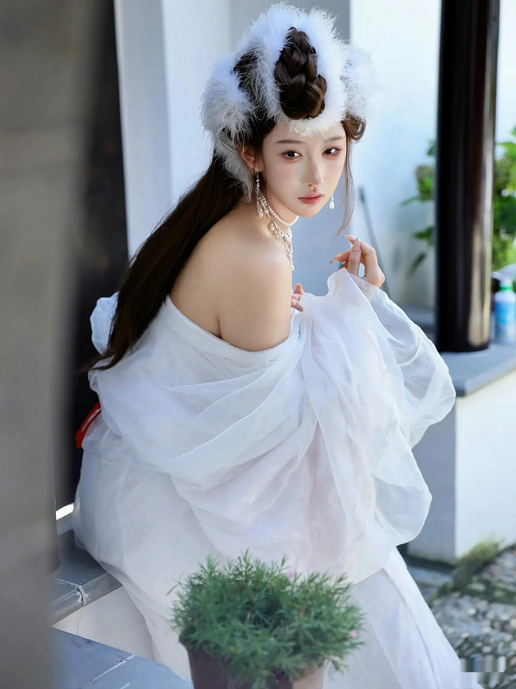 秀人集.com_[XiuRen秀人网]No.10843_模特金允希Yuki性感白色锦毛鼠装扮低胸秀丰腴身材完美诱惑写真78P