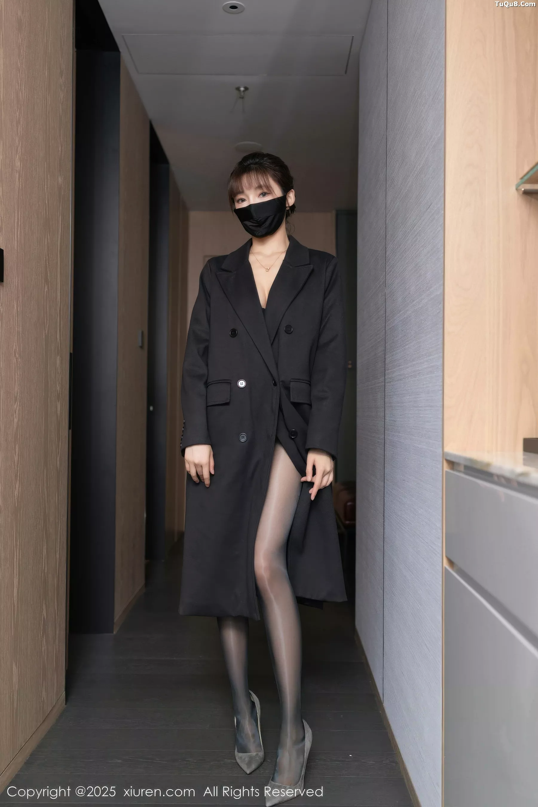 秀人集.com_[XiuRen秀人网]No.10880_模特陆萱萱性感黑色风衣露黑色蕾丝内衣配超薄黑丝极致魅惑写真77P