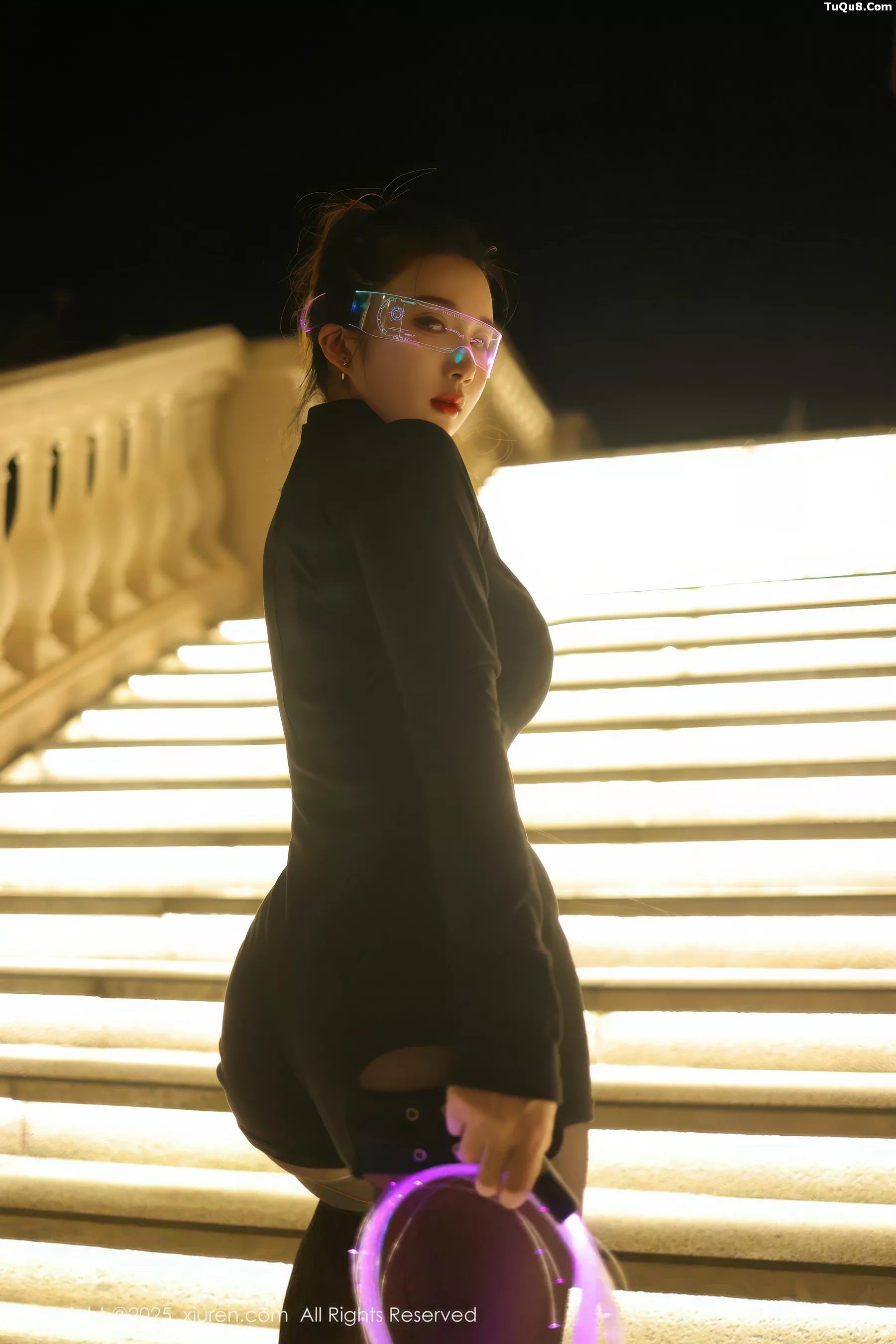 秀人集.com_[XiuRen秀人网]No.10936_模特小肉肉咪性感黑色连衣短裙配超薄黑丝秀凹凸身材诱惑写真77P