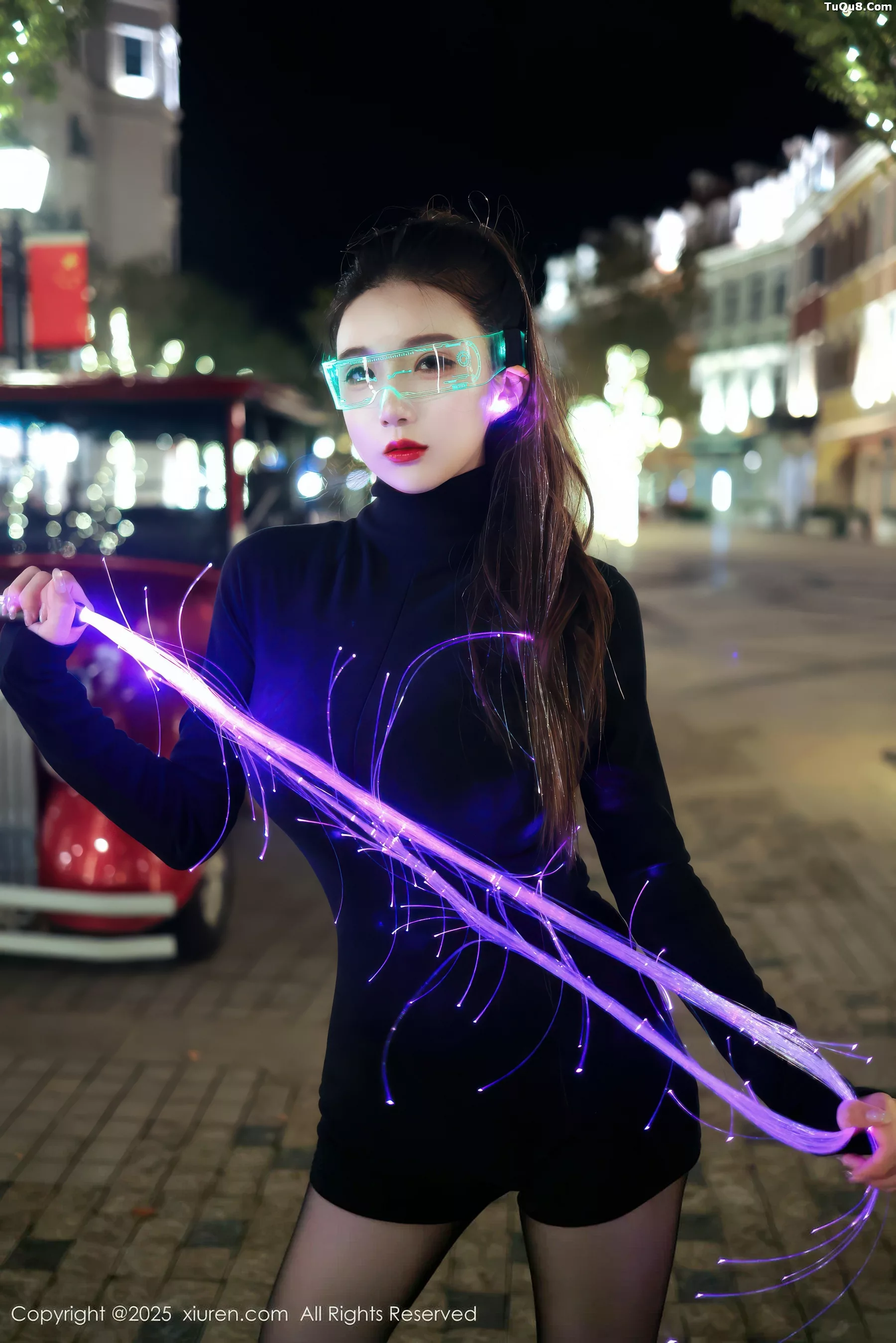 秀人集.com_[XiuRen秀人网]No.10936_模特小肉肉咪性感黑色连衣短裙配超薄黑丝秀凹凸身材诱惑写真77P