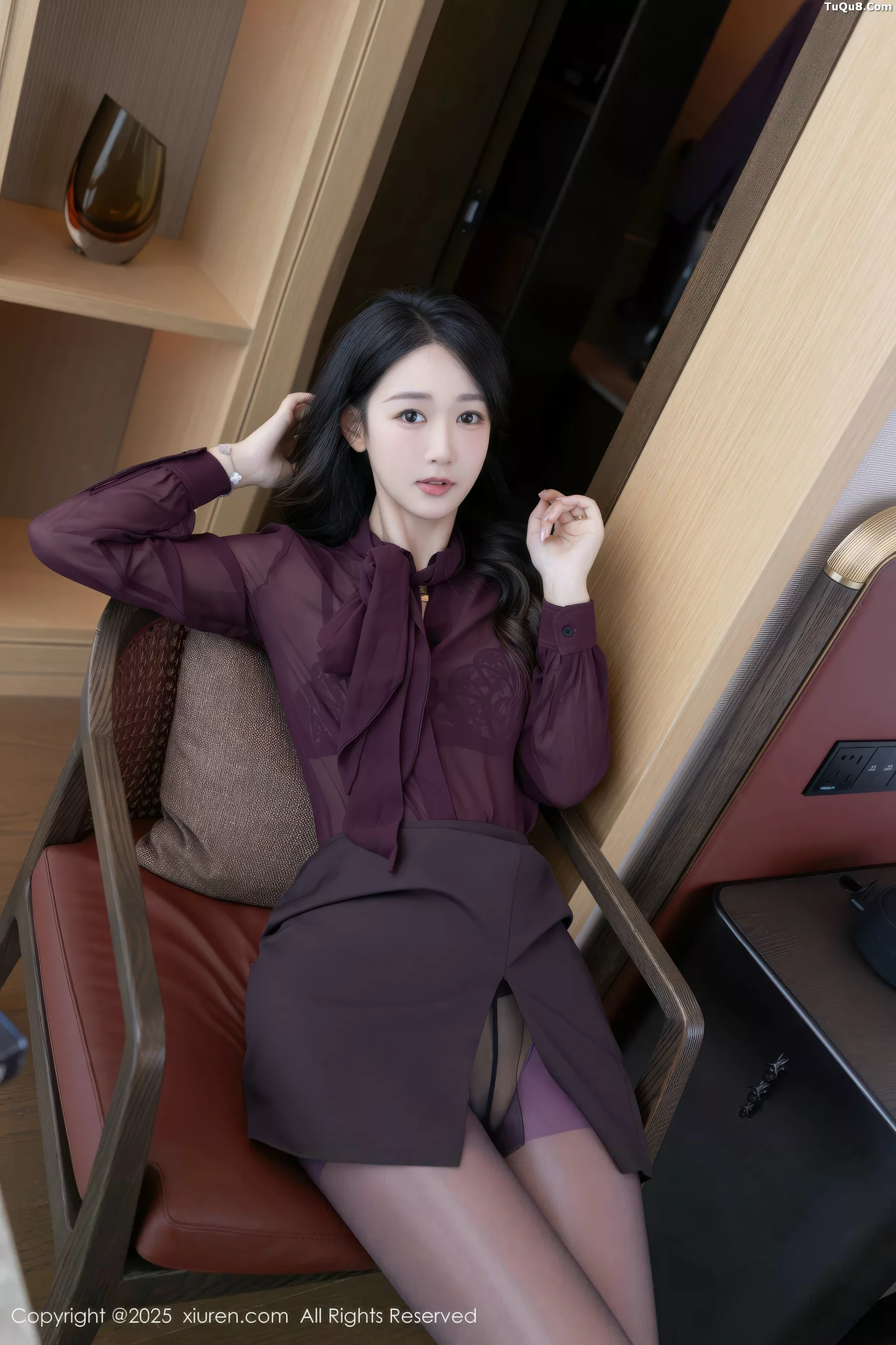 秀人集.com_[XiuRen秀人网]No.10941_模特唐安琪性感OL服饰露黑色内衣配紫色丝袜秀曼妙身姿诱惑写真76P