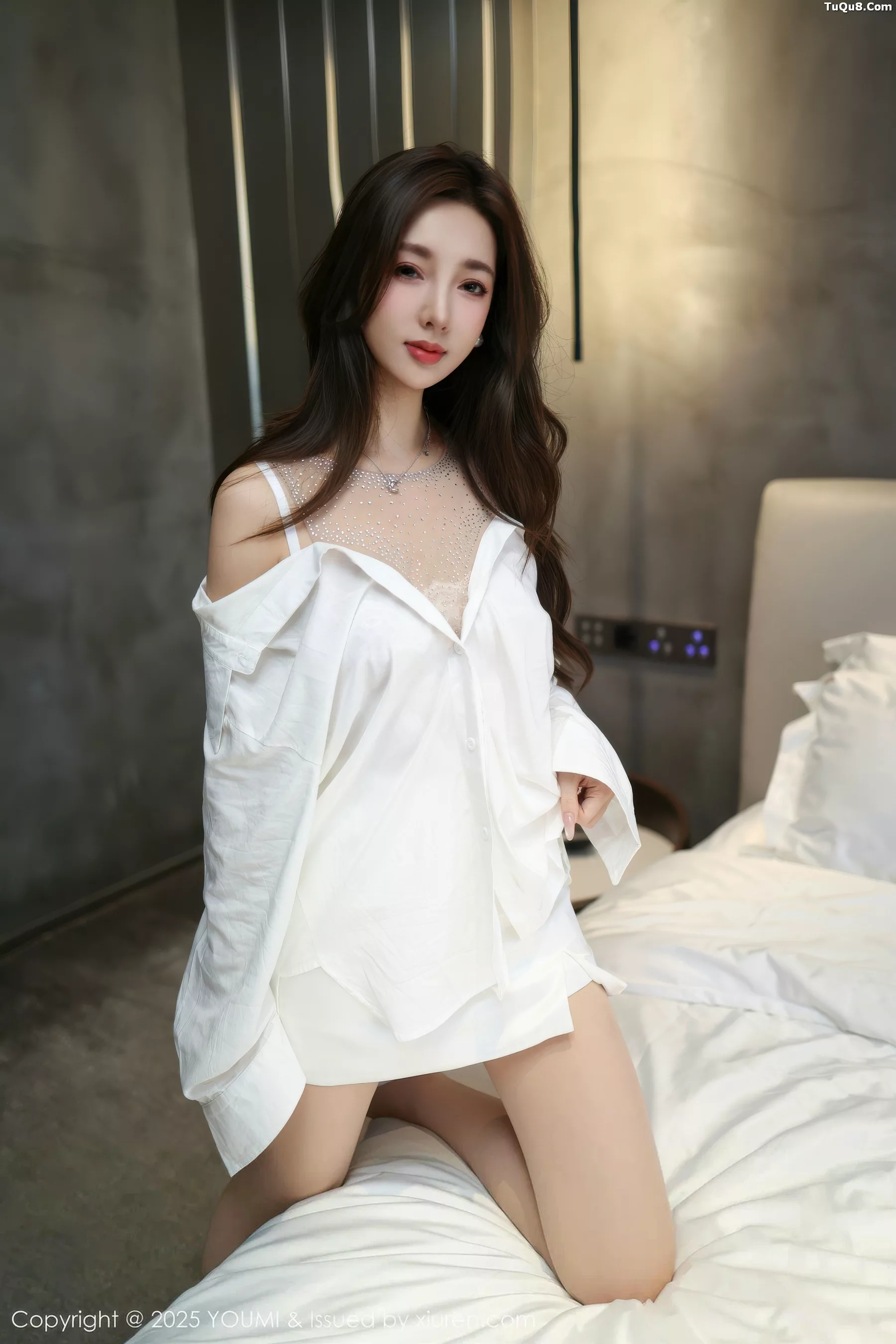 秀人集.com_[YouMi尤蜜荟]Vol.1177_模特Twins-桃桃性感白色连衣短裙配白色丝袜秀曼妙身姿诱惑写真76P