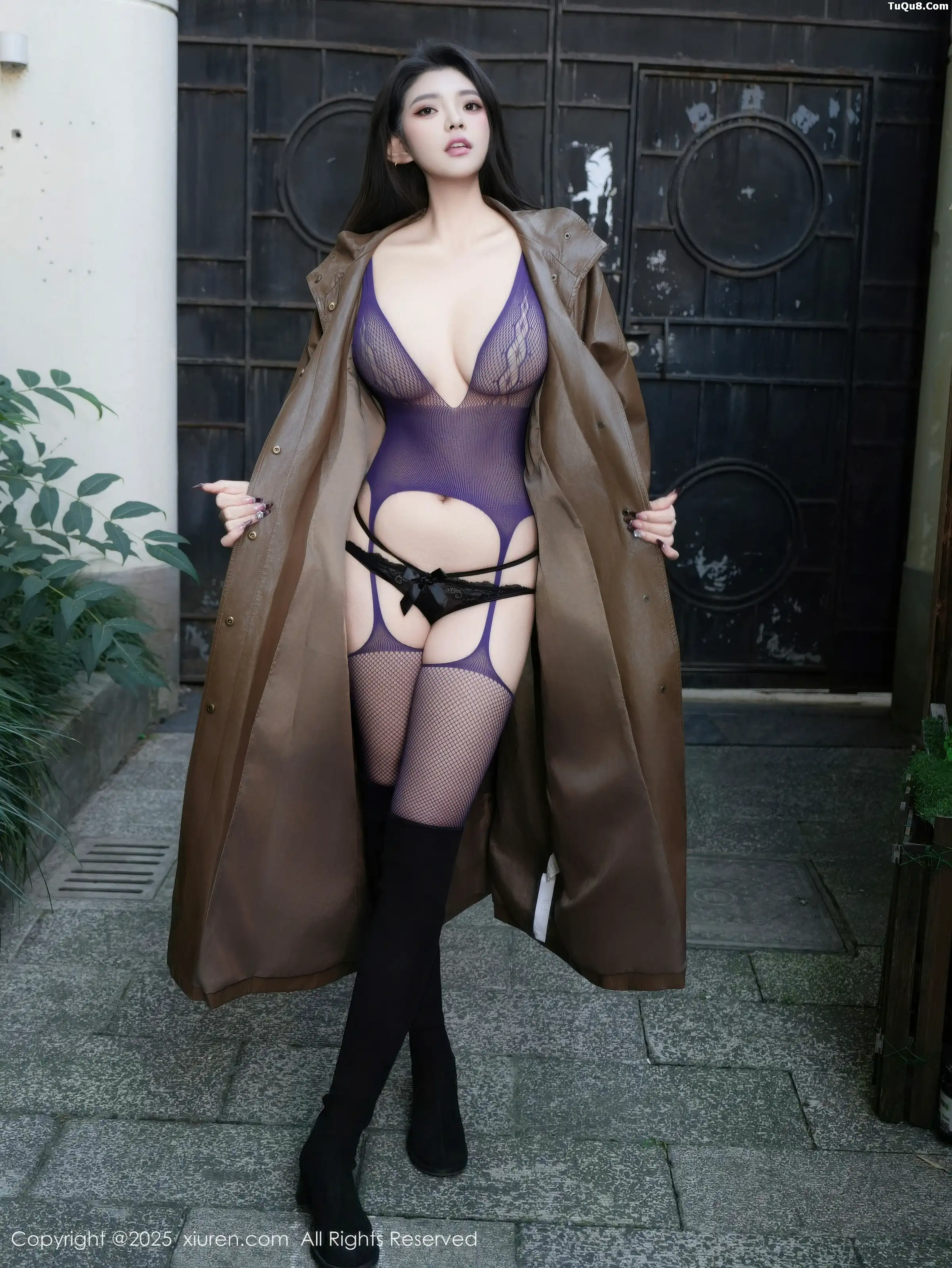 秀人集.com_[XiuRen秀人网]No.11067_模特冬安性感紫色情趣内衣配紫丝吊袜秀丰满身材惹火诱惑写真70P