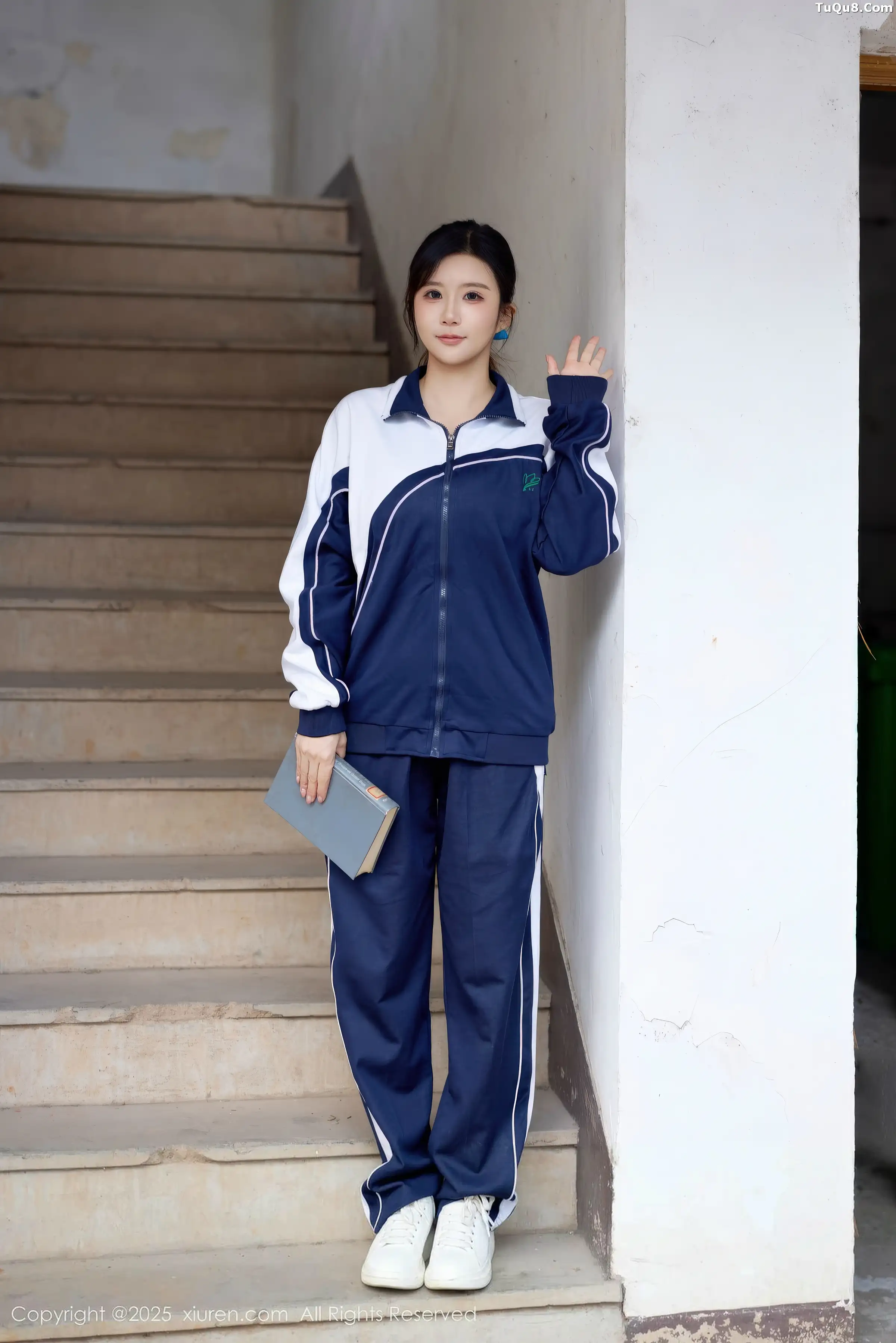 秀人集.com_[XiuRen秀人网]No.11103_模特小肉肉咪性感学生装露红色内衣配黑丝网袜秀凹凸身材写真72P