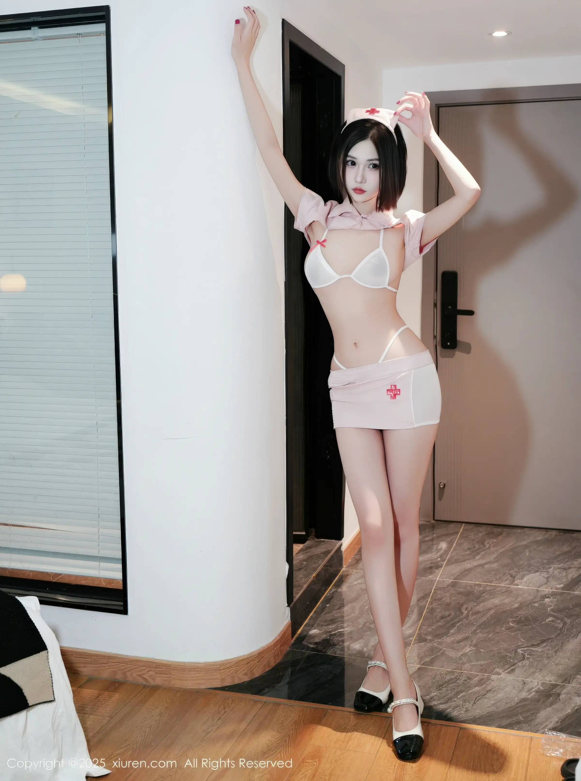 秀人集.com_[XiuRen秀人网]No.11111_模特奶芙酱-EVA性感粉色护士制服露白色内衣秀完美身材诱惑写真60P