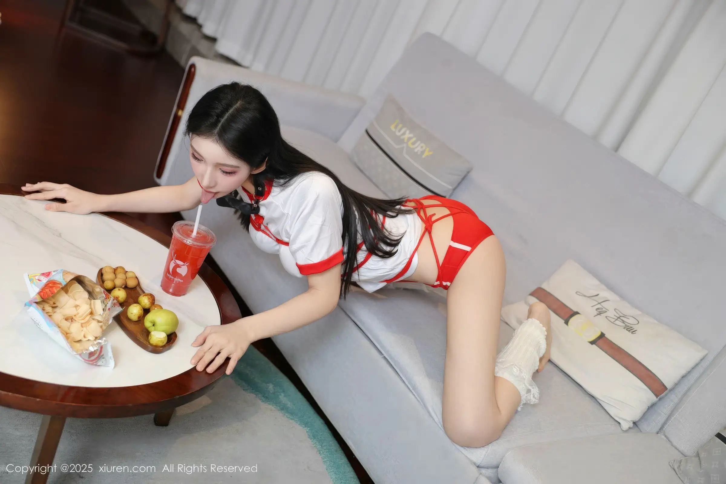 秀人集.com_[XiuRen秀人网]No.11110_新人模特许微微呀性感白色T恤配白色丝袜秀丰腴身材诱惑写真86P