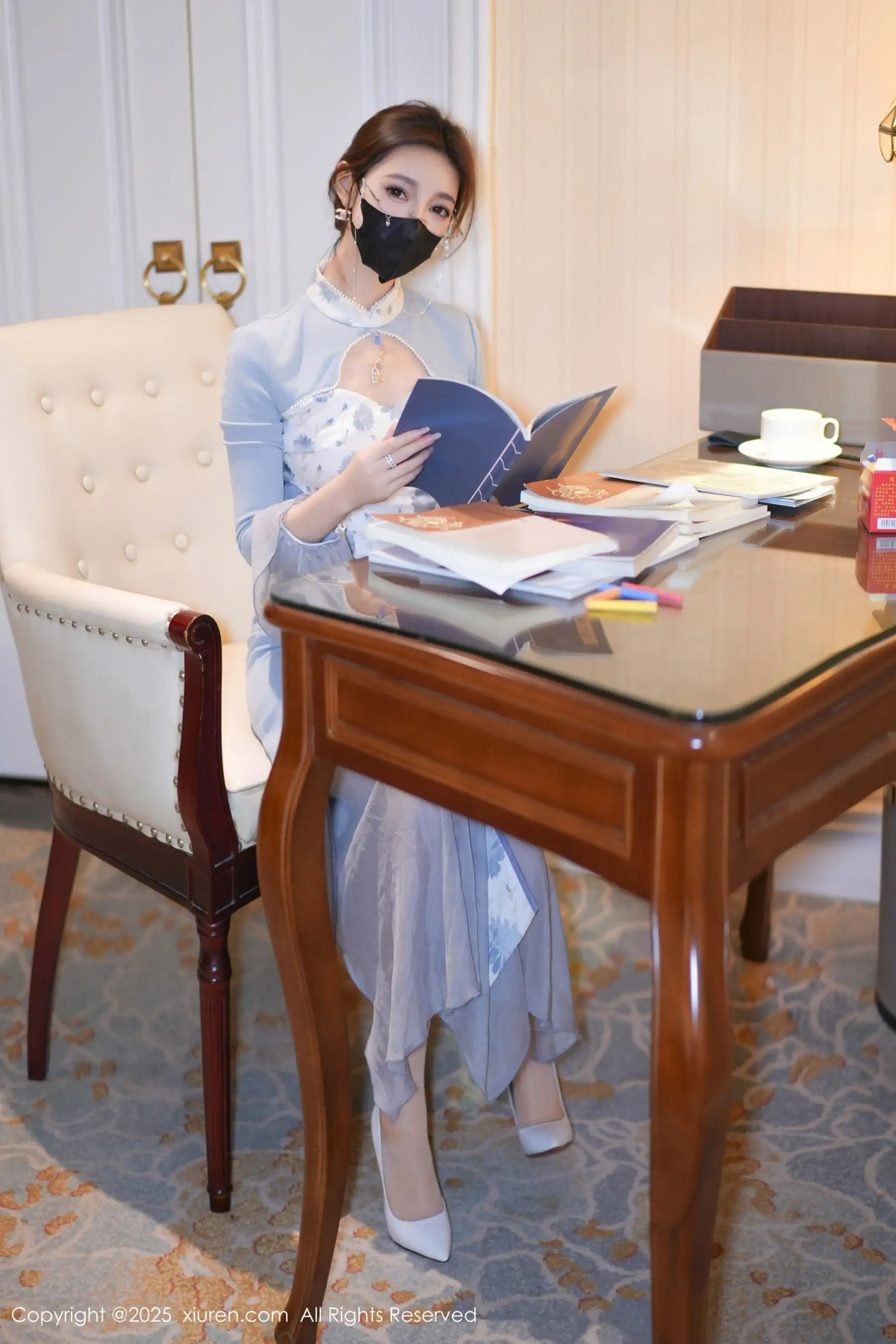 秀人集.com_[XiuRen秀人网]No.11033_模特Twins-桃桃性感蓝色连衣裙露白色内衣秀曼妙身姿诱惑写真80P